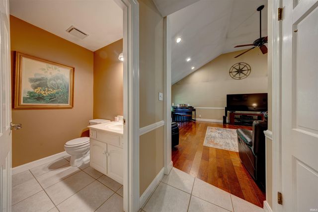 4077 Frame Road, Newburgh, IN 47630