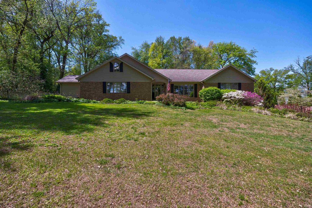 4077 Frame Road, Newburgh, IN 47630