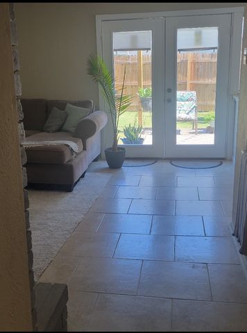 4829 ASH GLEN Lane, The Colony, TX 75056