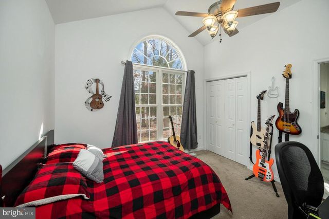 204 WAKEFIELD DR, Locust Grove, VA 22508