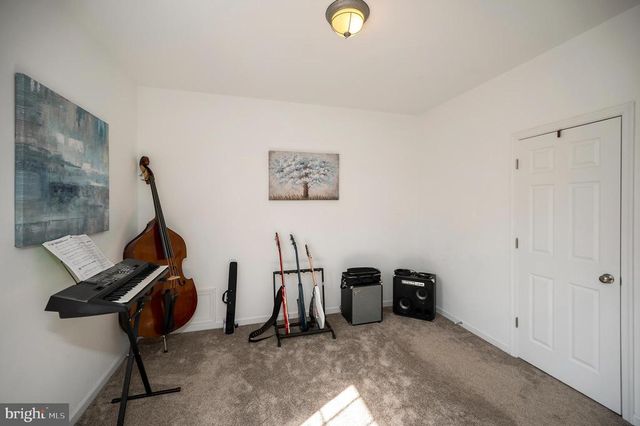 204 WAKEFIELD DR, Locust Grove, VA 22508