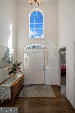 204 WAKEFIELD DR, Locust Grove, VA 22508