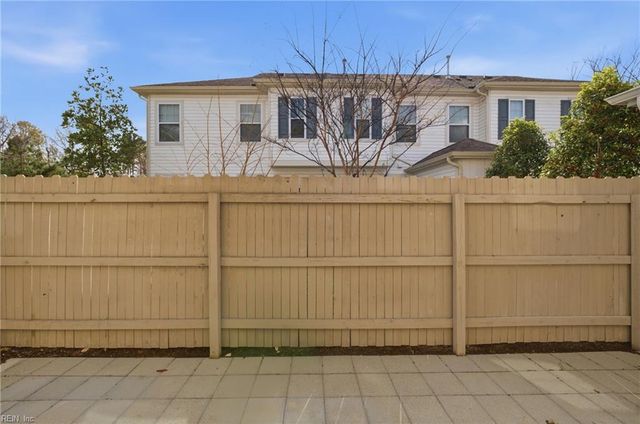 2702 Faulkner DR, Chesapeake, VA 23321