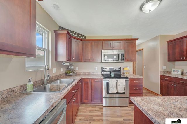 5315 N 11th Street, Lincoln, NE 68521