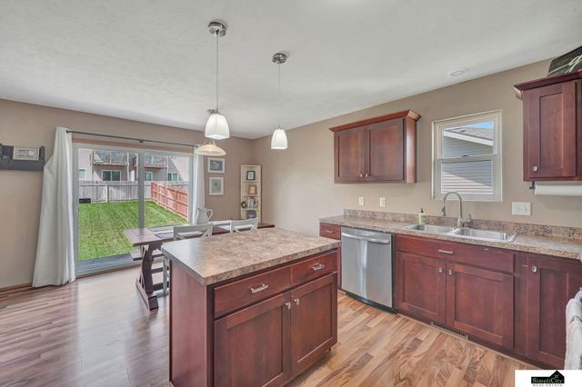 5315 N 11th Street, Lincoln, NE 68521