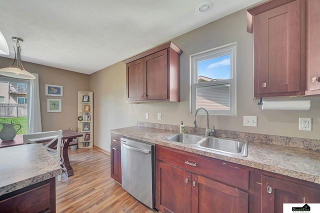 5315 N 11th Street, Lincoln, NE 68521