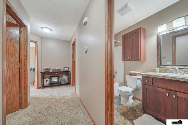 5315 N 11th Street, Lincoln, NE 68521