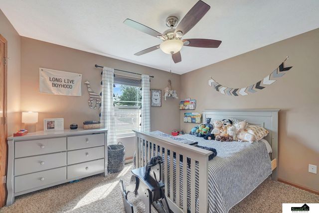 5315 N 11th Street, Lincoln, NE 68521