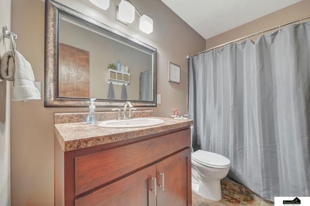 5315 N 11th Street, Lincoln, NE 68521