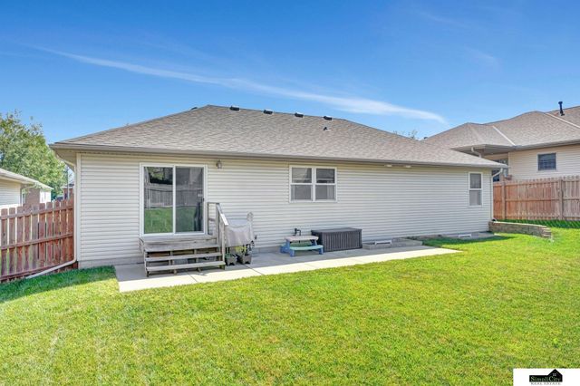 5315 N 11th Street, Lincoln, NE 68521