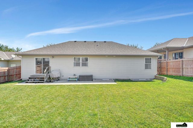 5315 N 11th Street, Lincoln, NE 68521