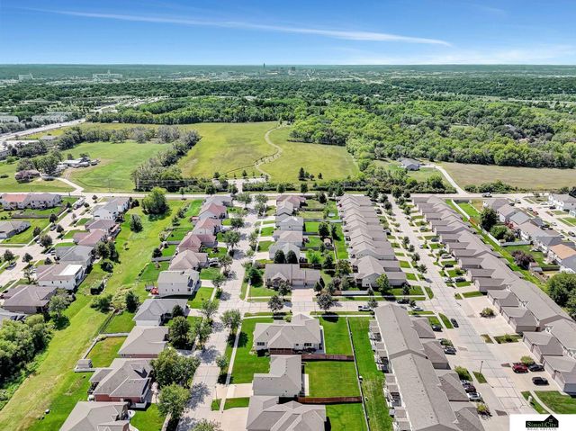 5315 N 11th Street, Lincoln, NE 68521