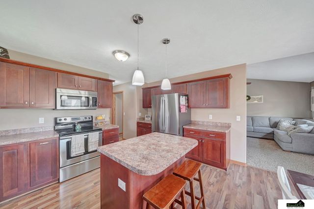 5315 N 11th Street, Lincoln, NE 68521