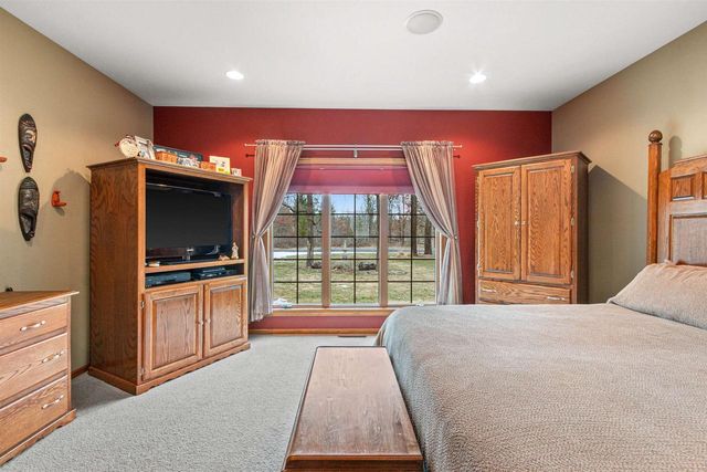 1366 Sawgrass Drive, Nekoosa, WI 54457