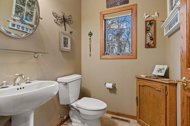 1366 Sawgrass Drive, Nekoosa, WI 54457