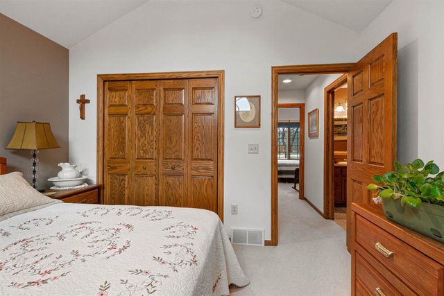 1366 Sawgrass Drive, Nekoosa, WI 54457