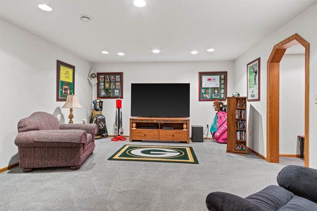 1366 Sawgrass Drive, Nekoosa, WI 54457