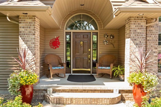 1366 Sawgrass Drive, Nekoosa, WI 54457