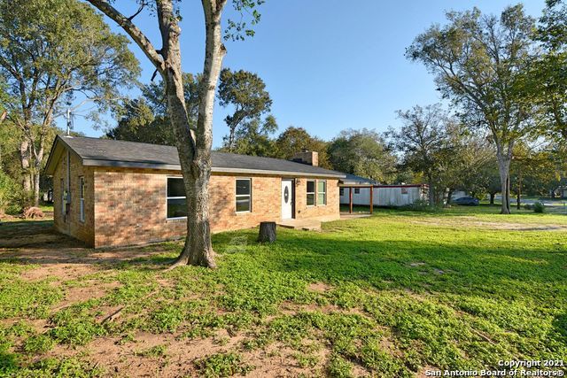 438 Forshage Blvd, Seguin, TX 78155