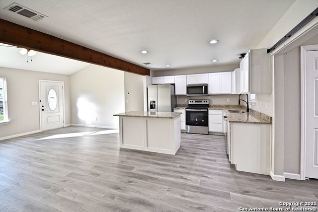 438 Forshage Blvd, Seguin, TX 78155