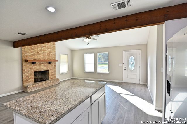 438 Forshage Blvd, Seguin, TX 78155