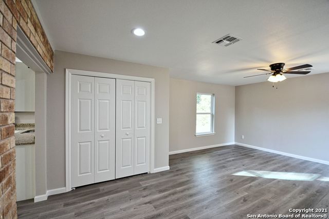 438 Forshage Blvd, Seguin, TX 78155