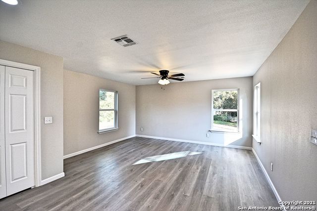 438 Forshage Blvd, Seguin, TX 78155