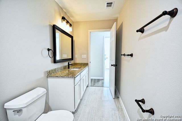 438 Forshage Blvd, Seguin, TX 78155