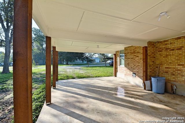 438 Forshage Blvd, Seguin, TX 78155