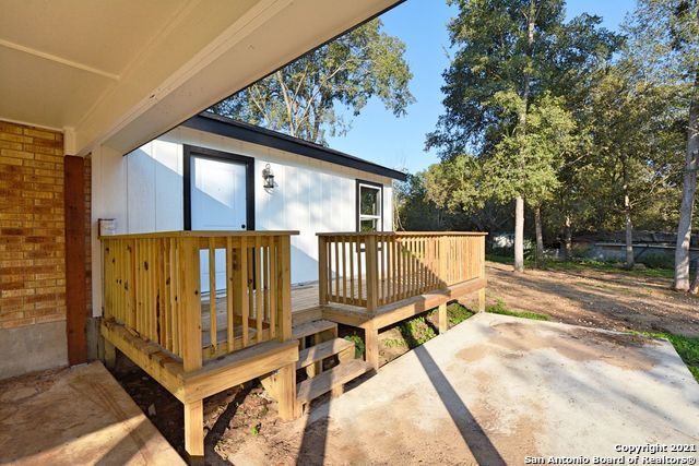 438 Forshage Blvd, Seguin, TX 78155