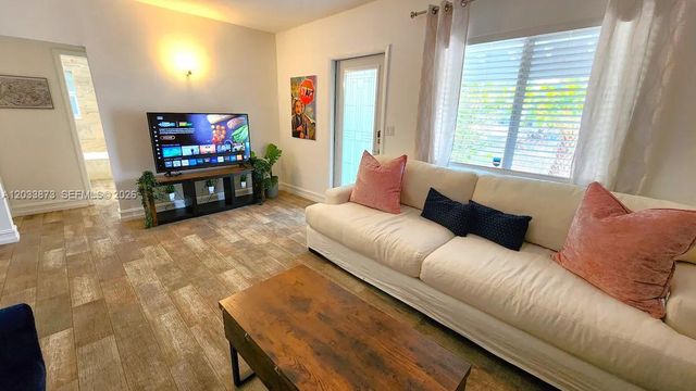 11 NW 47th Ter, Miami, FL 33127