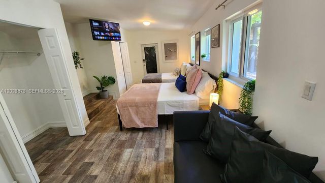 11 NW 47th Ter, Miami, FL 33127