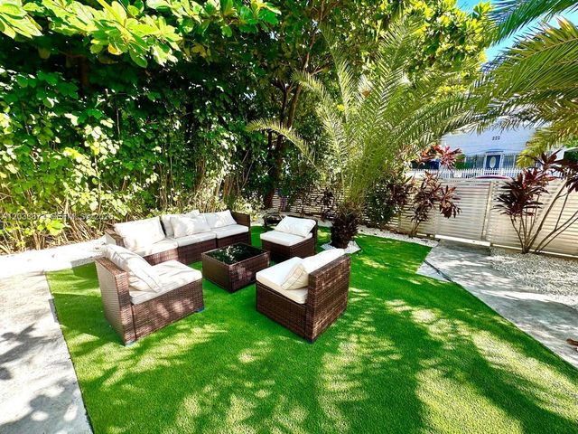 11 NW 47th Ter, Miami, FL 33127