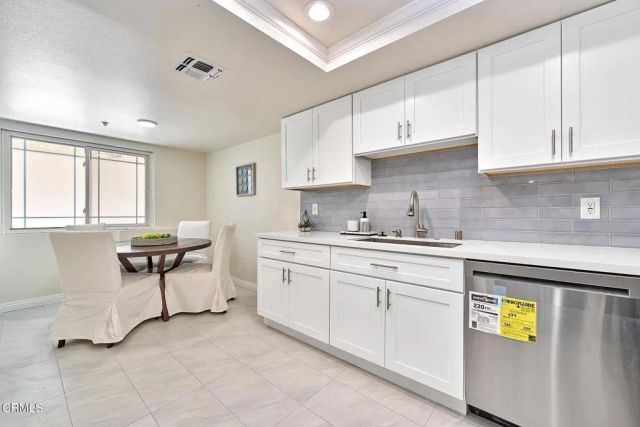 2466 Montrose Avenue 7, Montrose, CA 91020