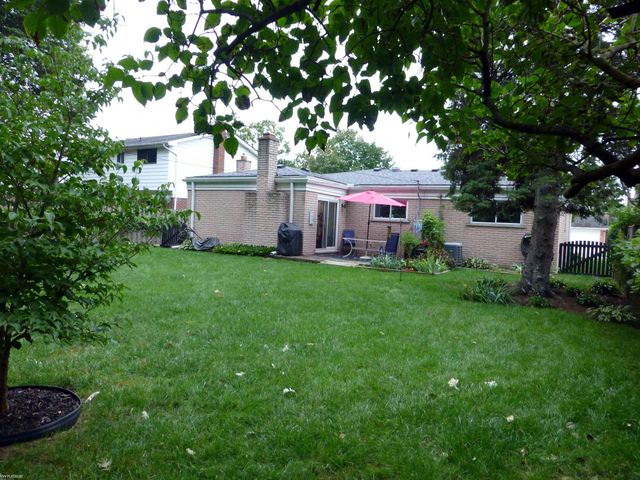 12353 Mair Drive, Sterling Heights, MI 48313