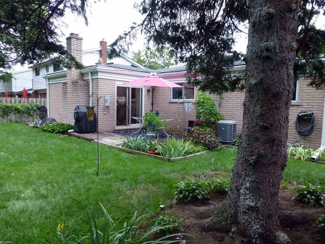 12353 Mair Drive, Sterling Heights, MI 48313