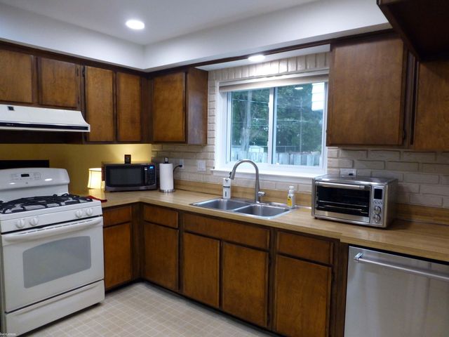 12353 Mair Drive, Sterling Heights, MI 48313