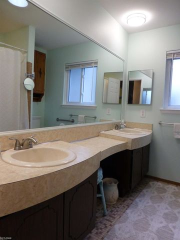 12353 Mair Drive, Sterling Heights, MI 48313