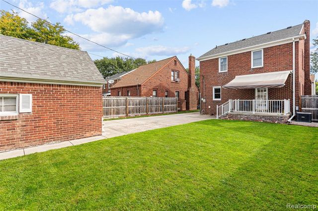 1872 23rd Street, Wyandotte, MI 48192