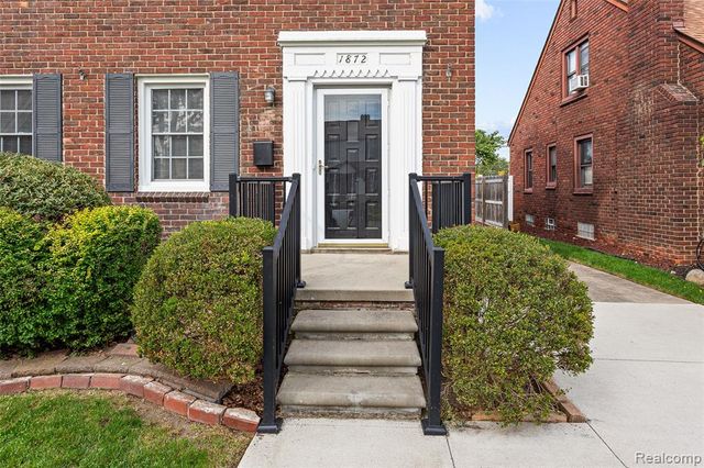 1872 23rd Street, Wyandotte, MI 48192