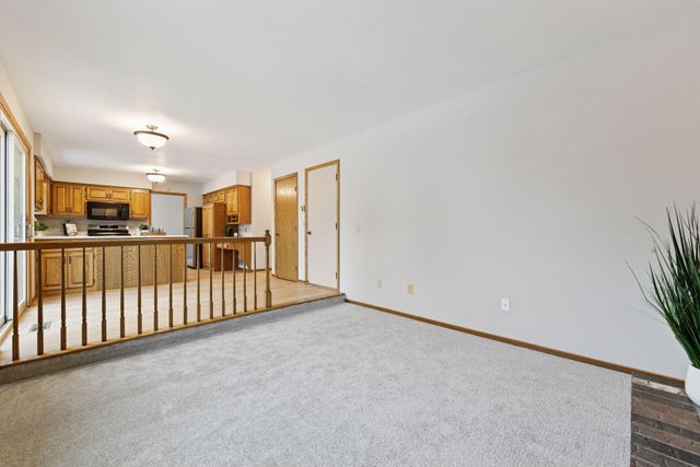 7051 Pimlico Lane, Chanhassen, MN 55317