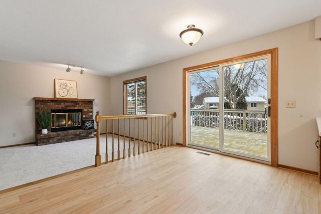 7051 Pimlico Lane, Chanhassen, MN 55317