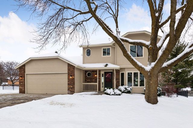 7051 Pimlico Lane, Chanhassen, MN 55317