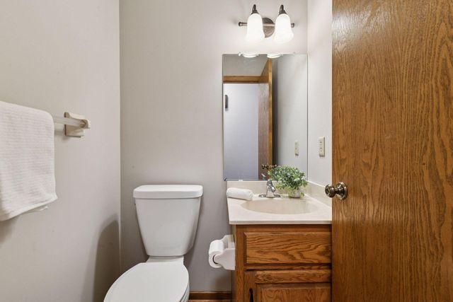 7051 Pimlico Lane, Chanhassen, MN 55317