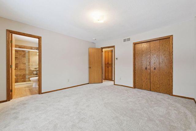 7051 Pimlico Lane, Chanhassen, MN 55317