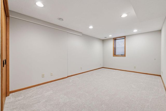 7051 Pimlico Lane, Chanhassen, MN 55317