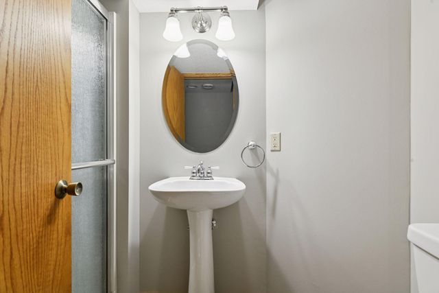 7051 Pimlico Lane, Chanhassen, MN 55317