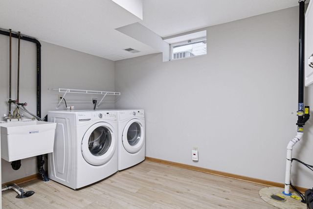 7051 Pimlico Lane, Chanhassen, MN 55317