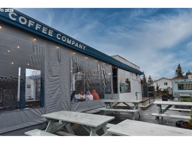 4448 Ne 73RD Ave, Portland, OR 97218