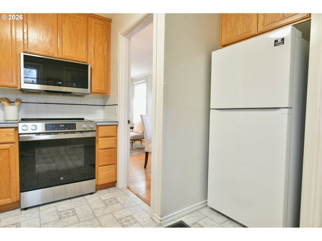 4448 Ne 73RD Ave, Portland, OR 97218